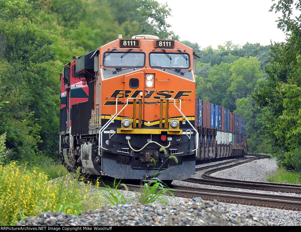 BNSF 8111